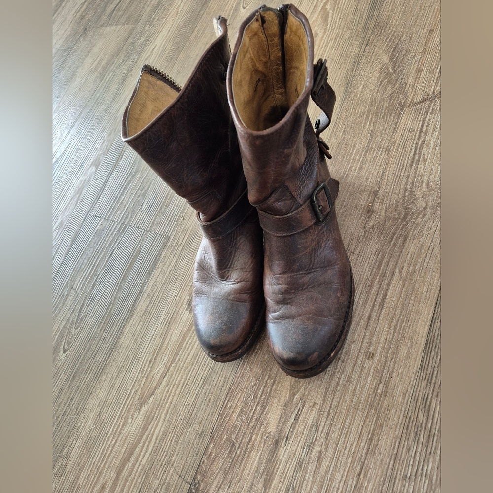 FRYE WOMENS Brown Leather Boots